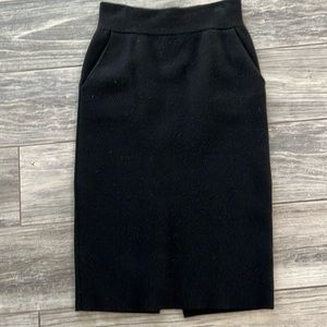 Black wool pencil skirt with pockets